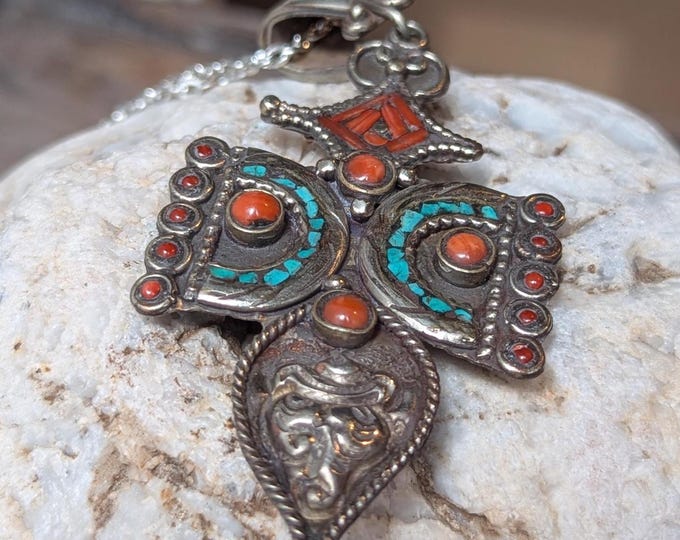 Traditional Tibetan Vintage White Brass Pendant with Turquoise, Coral and Amber (p6-001)
