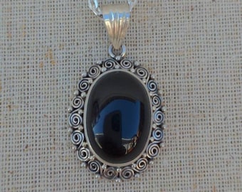 Oval Onyx 925 Sterling Silver Pendant - Tibetan Style