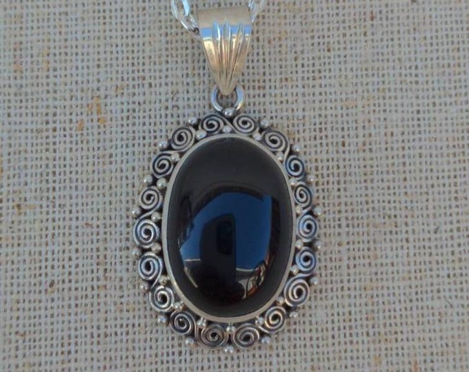 Oval Onyx 925 Sterling Silver Pendant - Tibetan Style