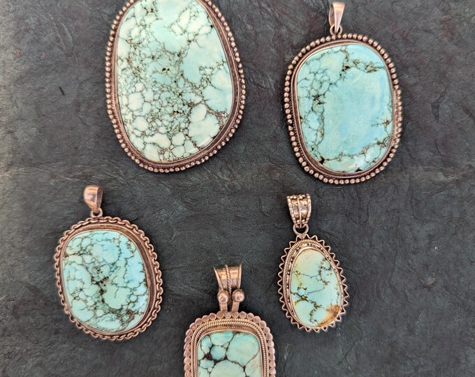 Turquoise gemstone Blue Turquoise 925 Sterling Silver Pendant.  (T1101-006.4)