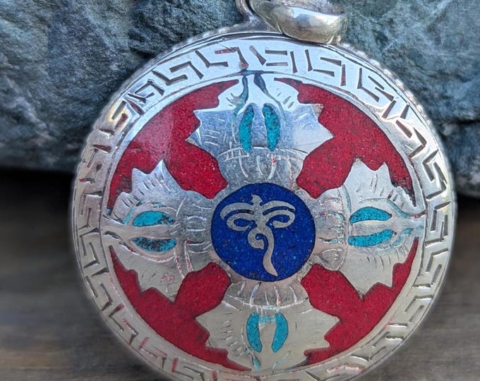 Silver red coral Tibetan Vajra ( Dorjee) with Buddha eye and Vajra pendant(Central Buddha eye)(T1102-002.7)
