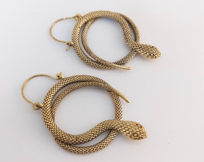 Snake earrings Gold or Silver/A Bohemian Statement Earrings/Timeless Elegance Earrings/Southwest Inspired/Fringe Earrings ER-104
