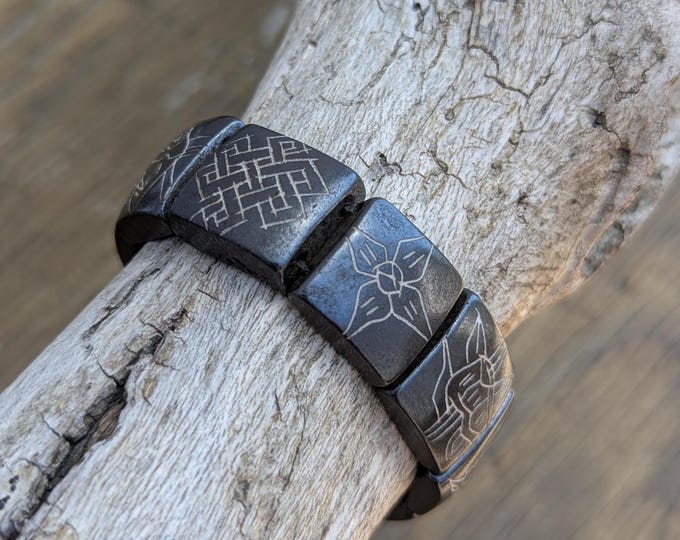 Hand-Carved Yak Bone Bracelet, Tibetan Om Symbol, Adjustable Spirit Jewelry (BBR1D)