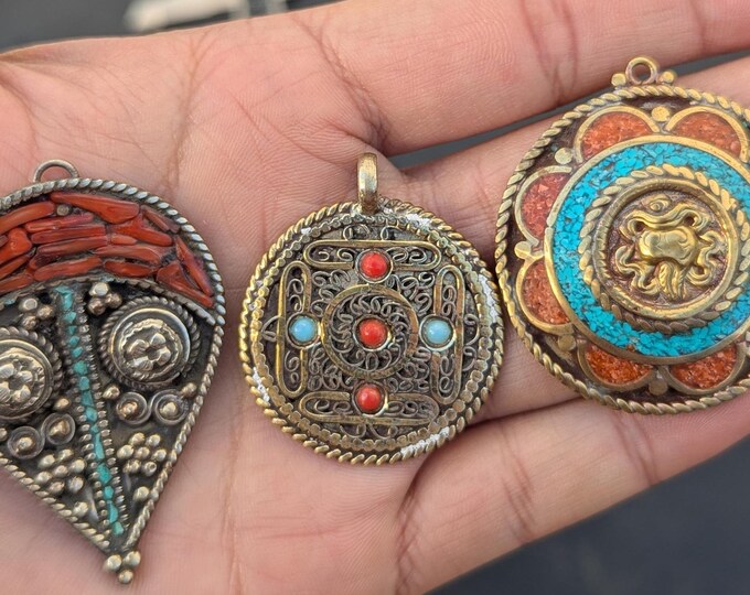 Vintage brass amulet pendant with turquoise and coral stones (p6-036)