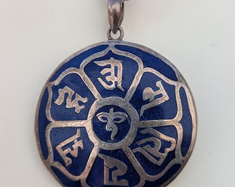 Vintage Lapis Lazuli silver om mani padme hum medallion pendant collection (p7-006)