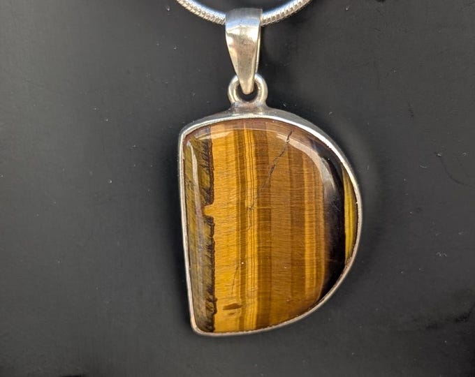 P3/52- Tiger Eye Amber stone Silver Pendant (T12-052)