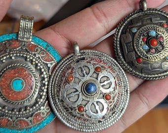 Tibetan Vingate filigree medallion pendant collection with Lapis, Turquoise and Coral inlay (p6-014)