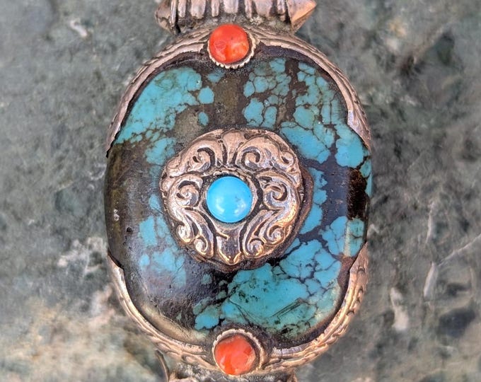 Tibetan Himalayan unique turquoise stone pendant (p6-031)