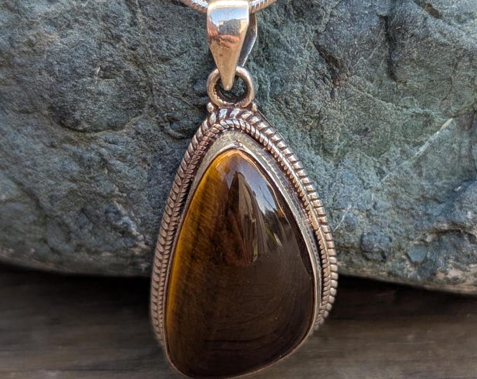 P3/50 - Tiger Eye Amber stone Silver Pendant (T12-050)