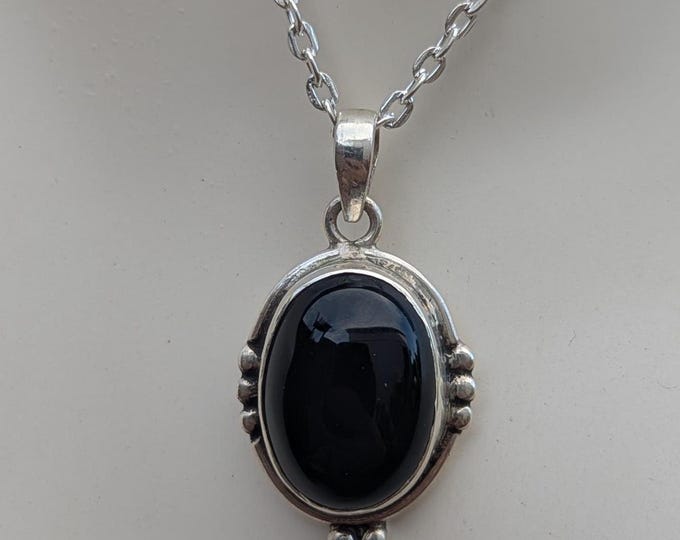 P3/36 - Natural Black Onyx Gemstone of Silver Pendant (T12-036)