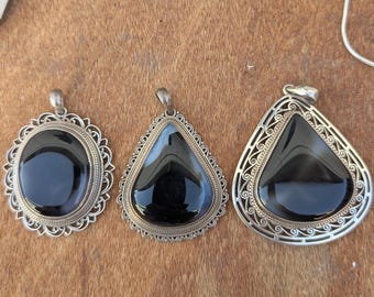 Stunning Sterling silver with Natural Black Agate gemstone pendant collection (p7-062)