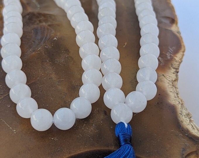 8mm White agate/ White agate mala/ White agate Meditation Mala knotted, 108 Beads/White agate Crystal mala