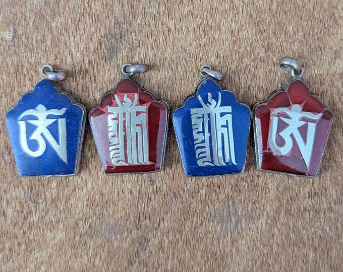 Vintage Tibetan Buddhist sterling silver Om and Kalachakra motif pendant with Coral and Lapis Lazuli collection (p7-072)