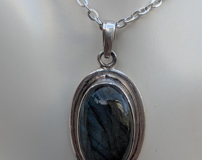P3/46 - Labradorite Gemstone Handmade 925 Sterling Silver Jewelry Pendants (T12-046)