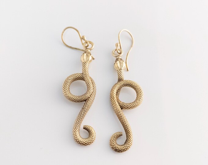 Snake earrings Gold or Silver/A Bohemian Statement Earrings/Timeless Elegance Earrings/Southwest Inspired/Fringe Earrings ER-107