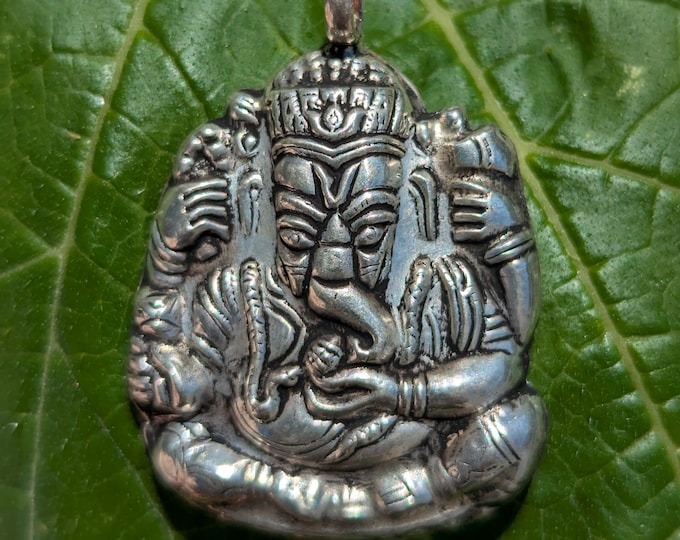 P3/49 - Ganesh Silver Pendant (T12-049)