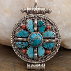 Vintage sterling silver Tibetan medallion pendant collection with Turquoise and Red coral gemstone (p7-013)