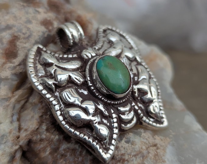 Garuda Gemstone Skull Silver Pendant Necklace.  (T1101-006.7)
