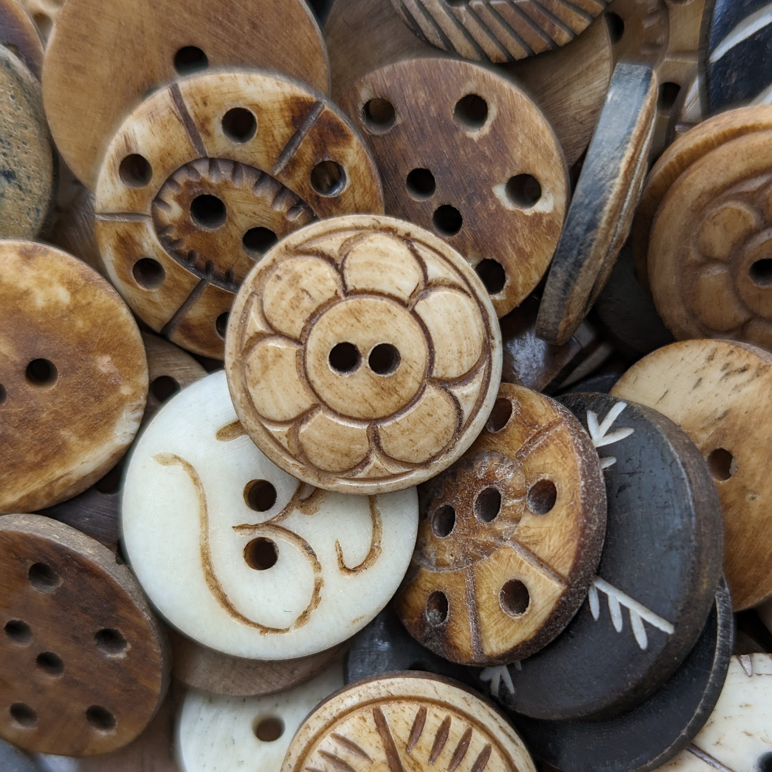  Set of 10 Premium Genuine Brown Horn Buttons 25mm 1 Inch for  Pea Coats, Overcoats, Winter Coats, Trench Coats ,Q2640