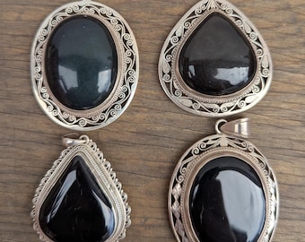 Handmade Natural Black Onyx Oval : 925 Sterling Silver Pendant (p7-015)