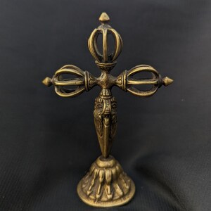 Brass small standing Dorje Tibetan Ritual Object, Buddhist Meditation Symbol (BBR3)