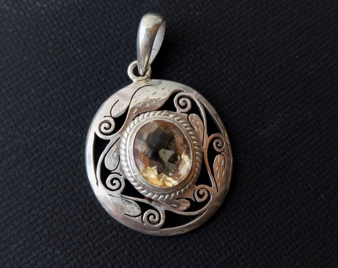 Silver Citrine Celtic Warrior Necklace: 925 Sterling Silver Pendant-Oval Silver Citrine (T1101-004.1)