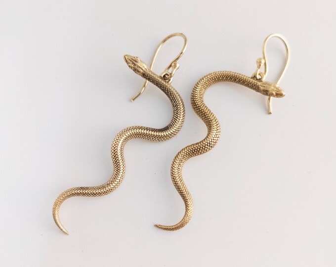Snake earrings Gold/A Bohemian Statement Earrings/Timeless Elegance Earrings/Southwest Inspired/Fringe Earrings ER-114