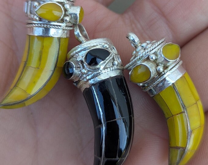 Horn Shaped Pendants(T1102-010)