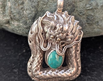 Turquoise gemstone Blue Turquoise 925 Sterling Silver Pendant.  (T1101-006.6)