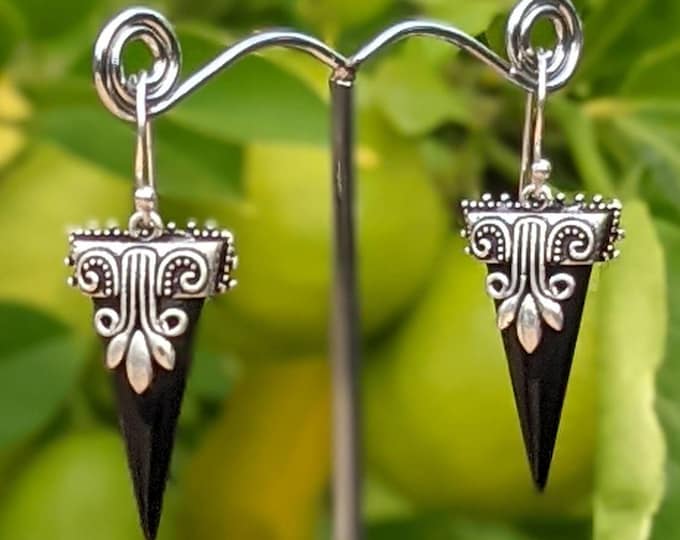 White brass earrings with 3 chooses of gem stone. Onyx, Turquoise and Amethyst