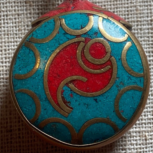 P4/2- Ethnic Nepal Tibetan Spiral Pendant with Brass, Turquoise, Coral Inlays (T12-2/2)