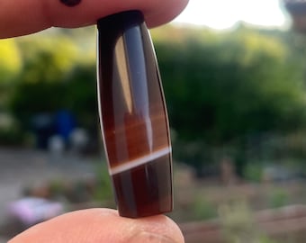 Agate Dzi Beads: Tibetan Amulet (35mm x 12mm)