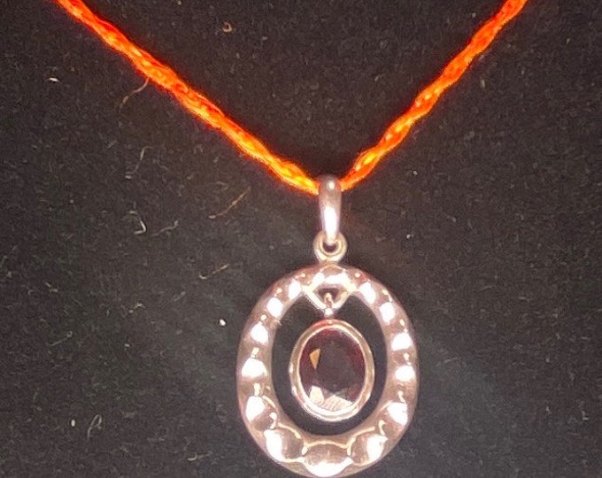 P5/7-Lovely Vintage Sterling Silver Faceted Amethyst Glass Pendant Necklace (T12-3/7)