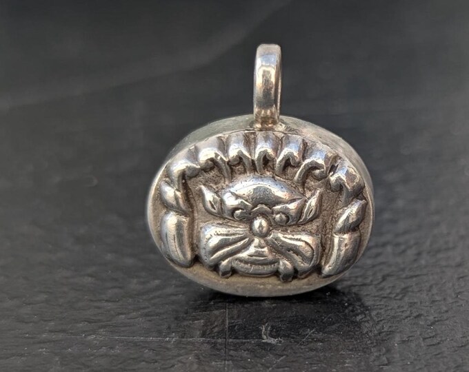 P5/15- Gorgon Drachm Pendant(T12-3/15)