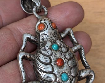 Tibetan Silver Lice Pendant: Ancient Design, Rare Bug Amulet