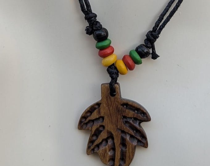 Yak bone hand carved Reggae Rasta leaf pendant (p6-040)