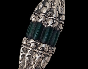 BE101 rare Beads, antique Tibetan beads, cultural and religious significance Beads, ancient beads,