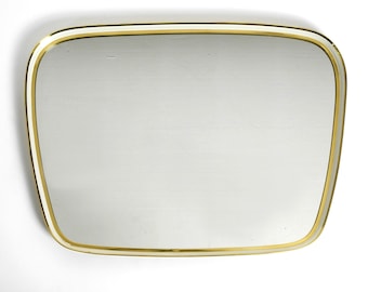 Riesiger Mid Century Modern "Zier-Form" Wandspiegel mit schwerem Messingrahmen mit Original Etikett | Breite 70 cm