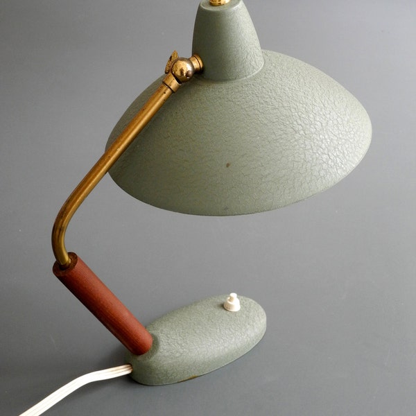 Beautiful original 50s green table lamp with brass neck teak and a special green "crinkle" paint