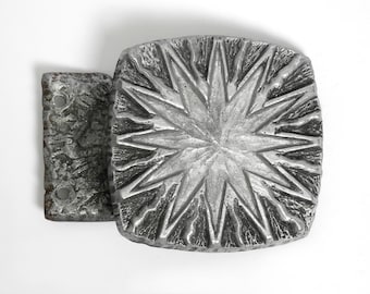 Very nice 1960s Pop Art Sunburst design cast aluminum door handle