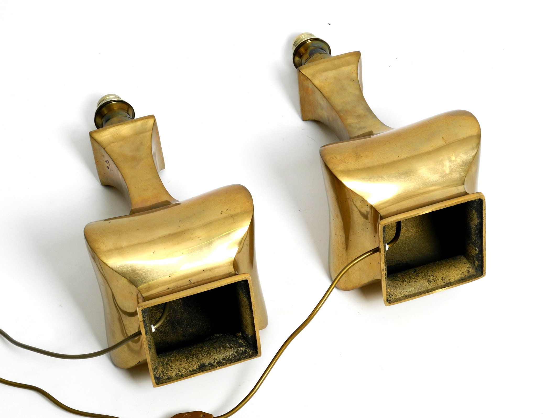 Pair of Very Large, Extraordinary 1950s Italian Brass Table Lamps With Huge  Vellum Leather Shades by Il Punto -  Denmark