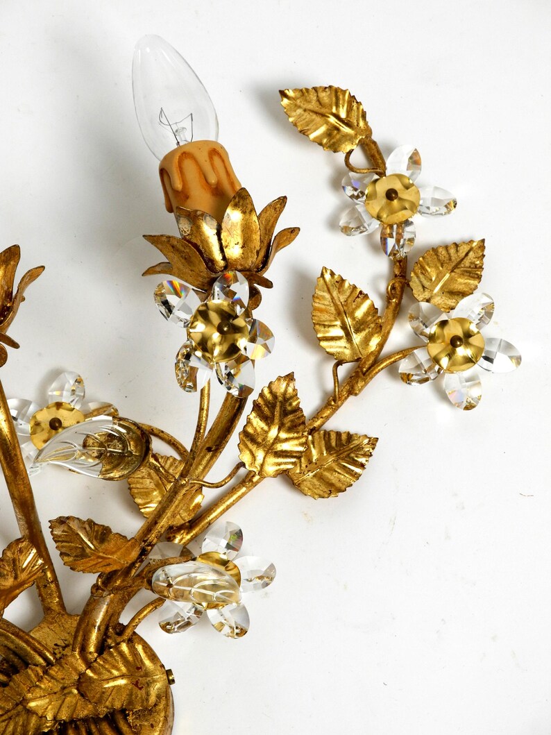 1980s large wide Italian gilt Florentine wall lamp with three sockets image 14