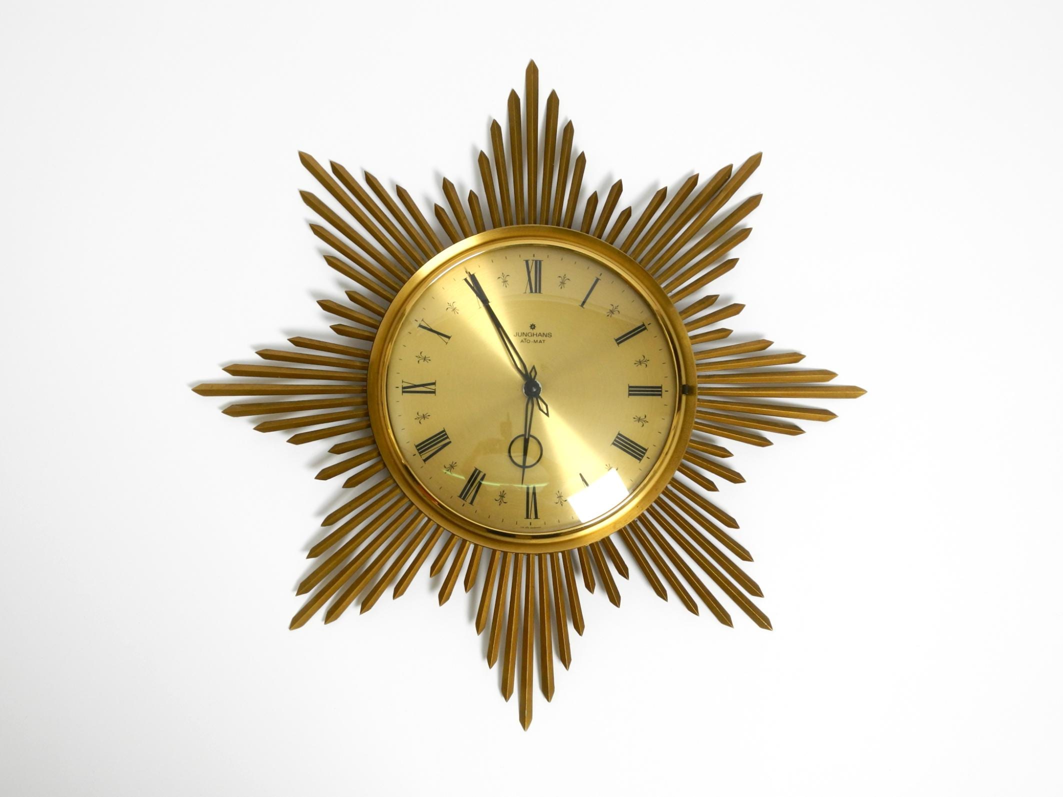 Junghans ATO-MAT S 掛時計 ゴールド Junghans ATO-MAT S 掛時計 ゴールド ブランド 品 通販