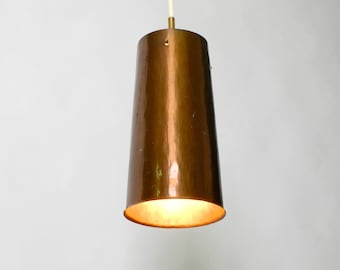 Schöner Mid Century Modern Pendellampe aus Kupfer in Trichterform