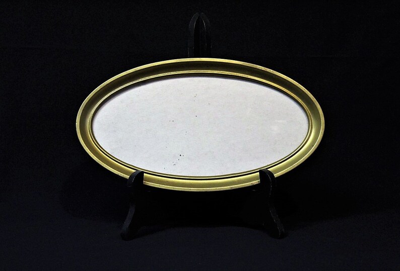 Antique Metal Oval Picture Frame with Glass-Old-Victorian Home Decor-Simple Country Wall Decor-Orphaned Treasure-P011320W