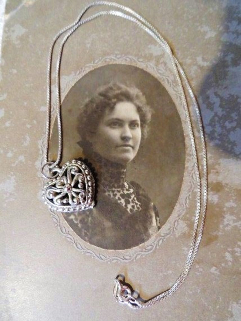 Filigree HEART Necklace-Romantic Heart Necklace-Dainty Italian 925 Silver Necklace-Token of Love-Keepsake-Gift for Her-Orphaned Treasure