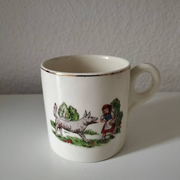 Vintage Mug Petrus Regout mit Kindermotiv Rotkäppchen, Made in Holland