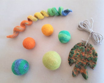 Felted cat toy