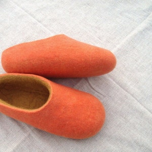 Felted Slippers Wool Home Shoes Peach Women Wool Home Shoes Mens lippers Handmade slippers Woolen clogs Valenki image 3