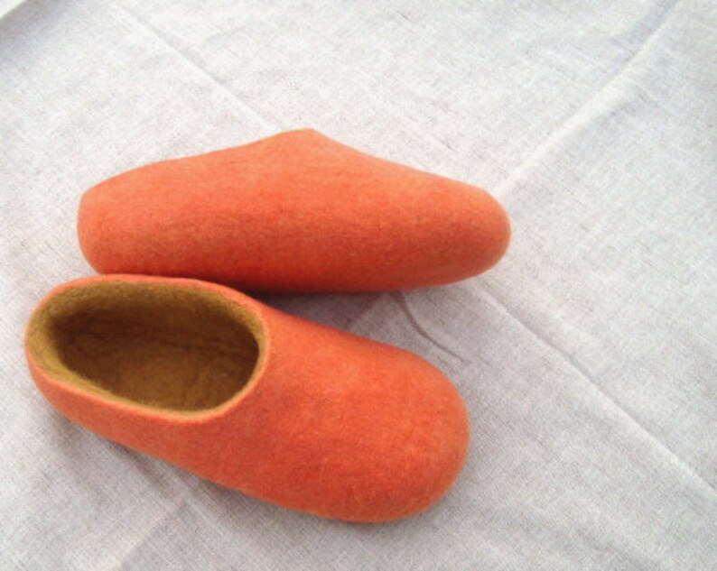 Felted Slippers Wool Home Shoes Peach Women Wool Home Shoes Mens lippers Handmade slippers Woolen clogs Valenki image 3